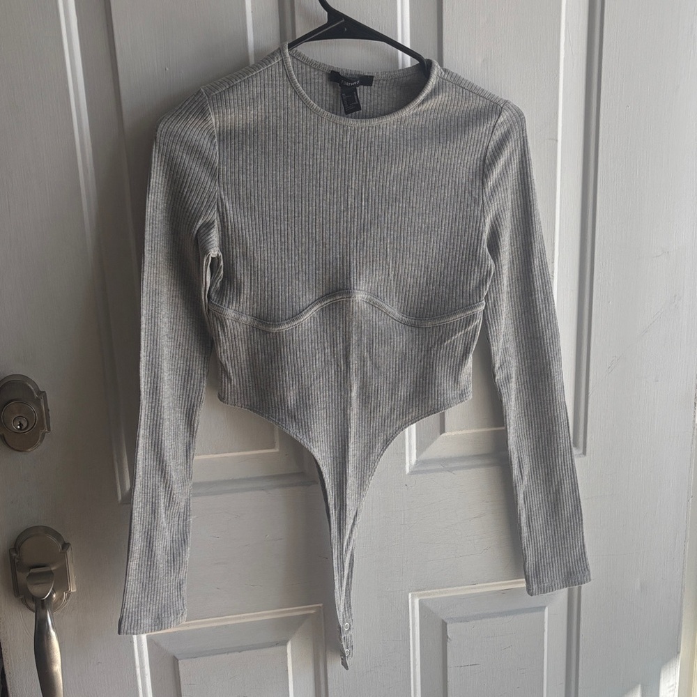 Forever 21 Gray Ribbed Long Sleeve Bodysuit